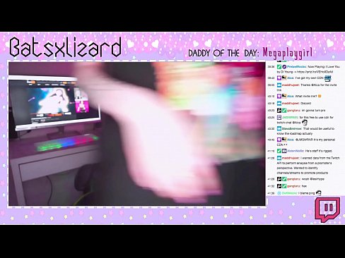 ❤️ GAMER VERGISST, DEN STREAM ABZUSCHALTEN UND SPRITZT LIVE AUF SENDUNG Porno bei uns
