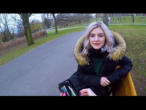 ❤️ Schluckt das heiße Sperma eines Fremden für Geld - Blowjob im Park von Eva Elfie Porno bei uns